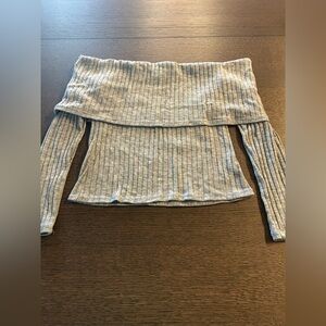 Charlotte Russe Gray Women's 3/4
Sleeve Off-The-Shoulder Crop Top Size Small